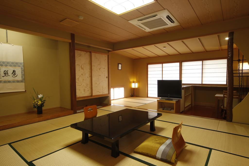 Tsuki No Shizuka Hotel Мацумото Стая снимка